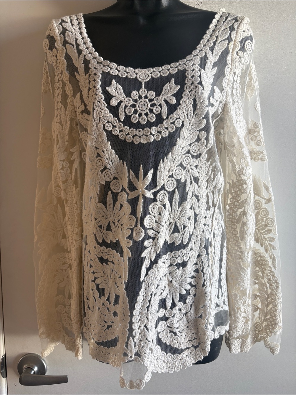 Ivory Lace Embroidered Long-Sleeve Delicate Boho Blouse SZ 2